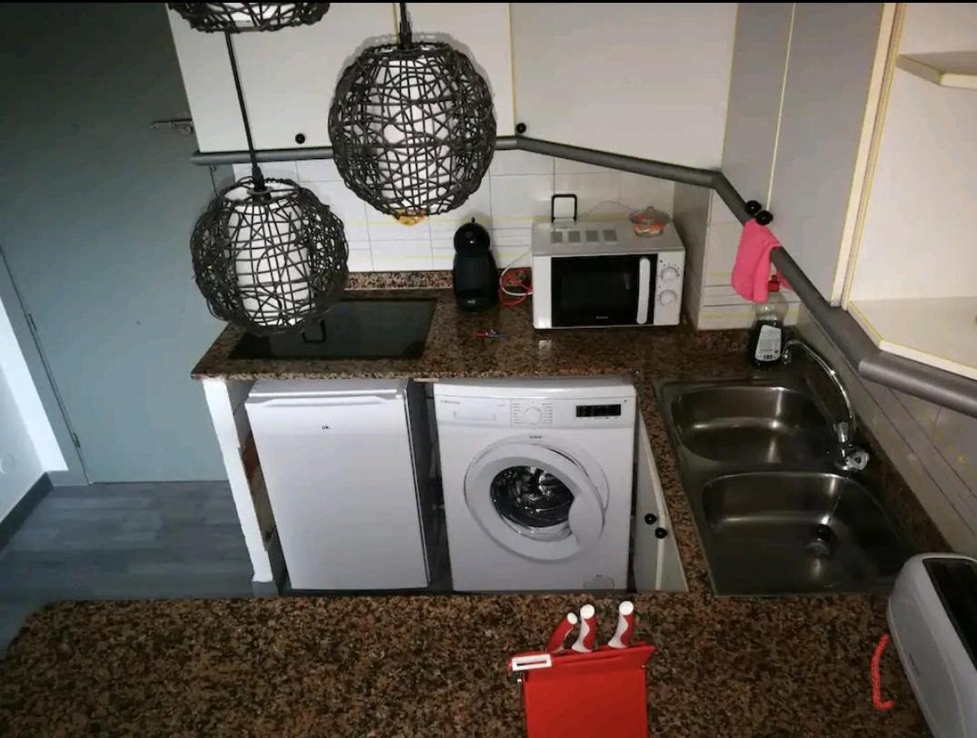 Bonito Apartamento Cerca De La Playa سالو المظهر الخارجي الصورة