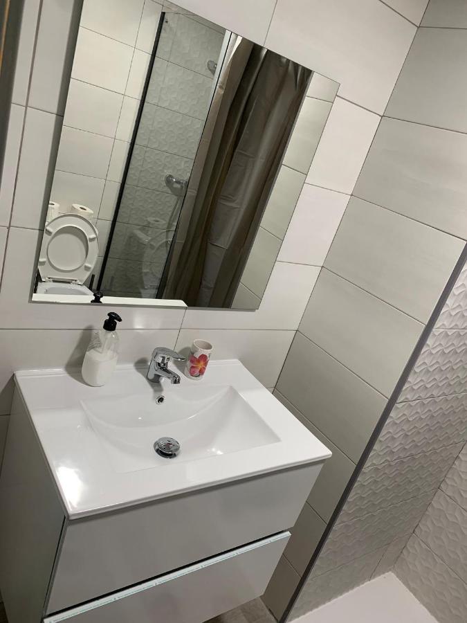 Bonito Apartamento Cerca De La Playa سالو المظهر الخارجي الصورة